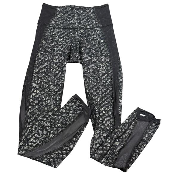 Lululemon Black Reflective Pace Rival Crop Leggings - Size 2 - Picture 4 of 7